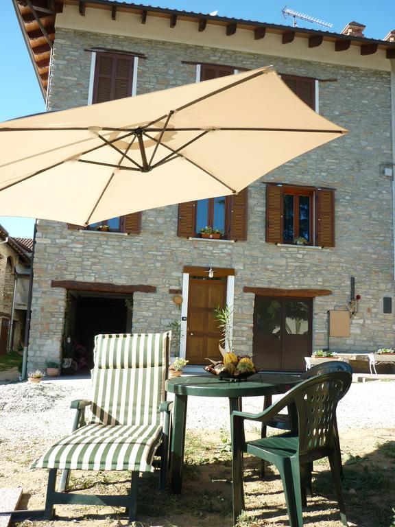 Il Grappolo In Langa Villa Monastero Bormida Exteriör bild